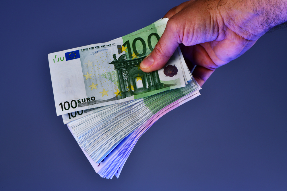 bonus-dipendenti-2025-chi-ne-beneficia-e-chi-deve-restituirlo