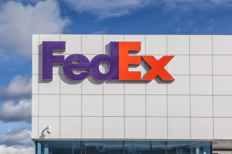 fedex-supera-le-stime-ma-delude-sull’outlook