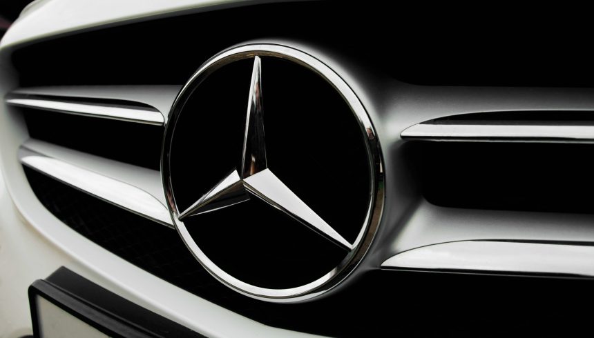 domanda-in-aumento-per-mercedes,-consegne-in-calo