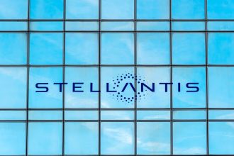 stellantis-crolla-in-borsa-tra-stime-deboli-e-dazi
