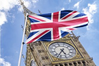 uk-lancia-una-nuova-strategia-industriale-per-la-crescita