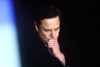 tesla-punta-al-mercato-elettrico-britannico