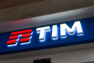 debiti-record-soffocano-le-telecom-italiane