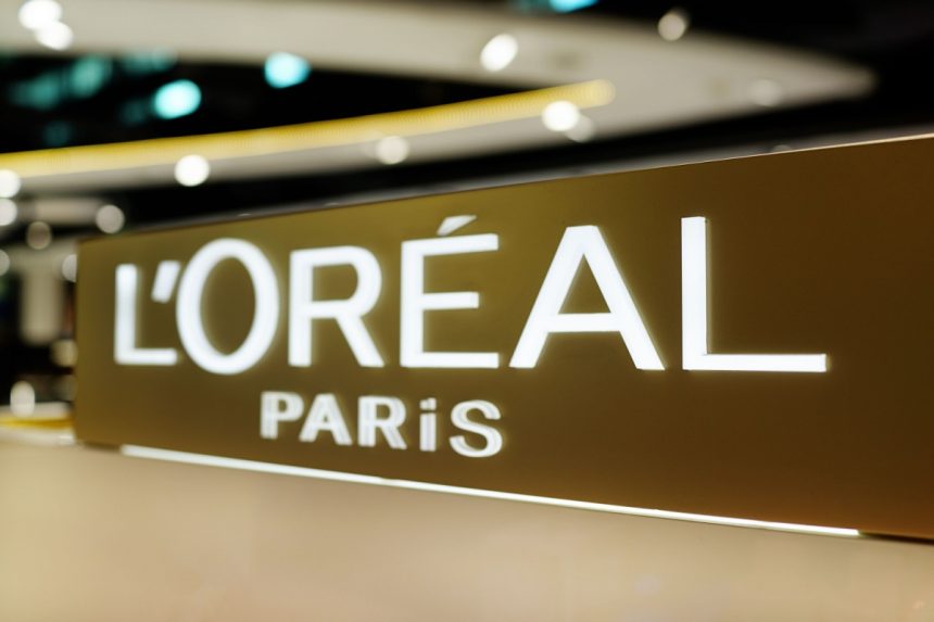 l’oréal-punta-a-un’alleanza-strategica-con-il-gruppo-armani