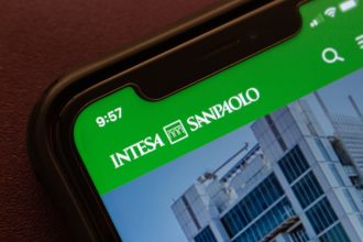 intesa-sanpaolo-consolida-la-presenza-in-romania
