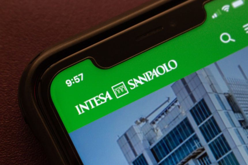 intesa-sanpaolo-consolida-la-presenza-in-romania