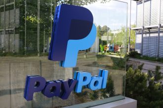fintech-sotto-pressione:-paypal-arretra